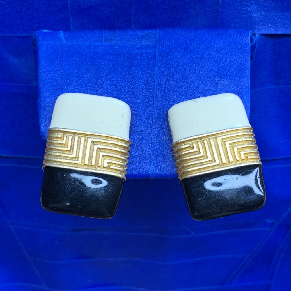 Elegant Black and Cream Geometric Gold Accent Clip-on Earrings